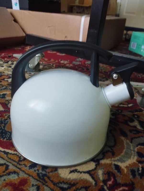 Czajnik Marco 1,5L Biały