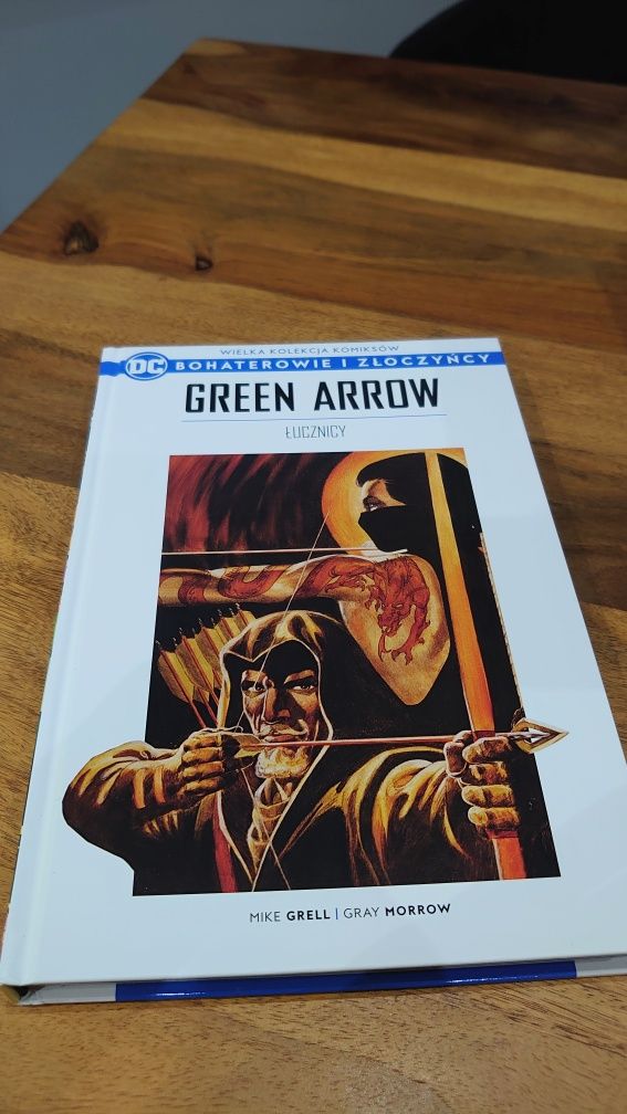 Green Arrow łucznicy tom 15 DC WKKBIZ