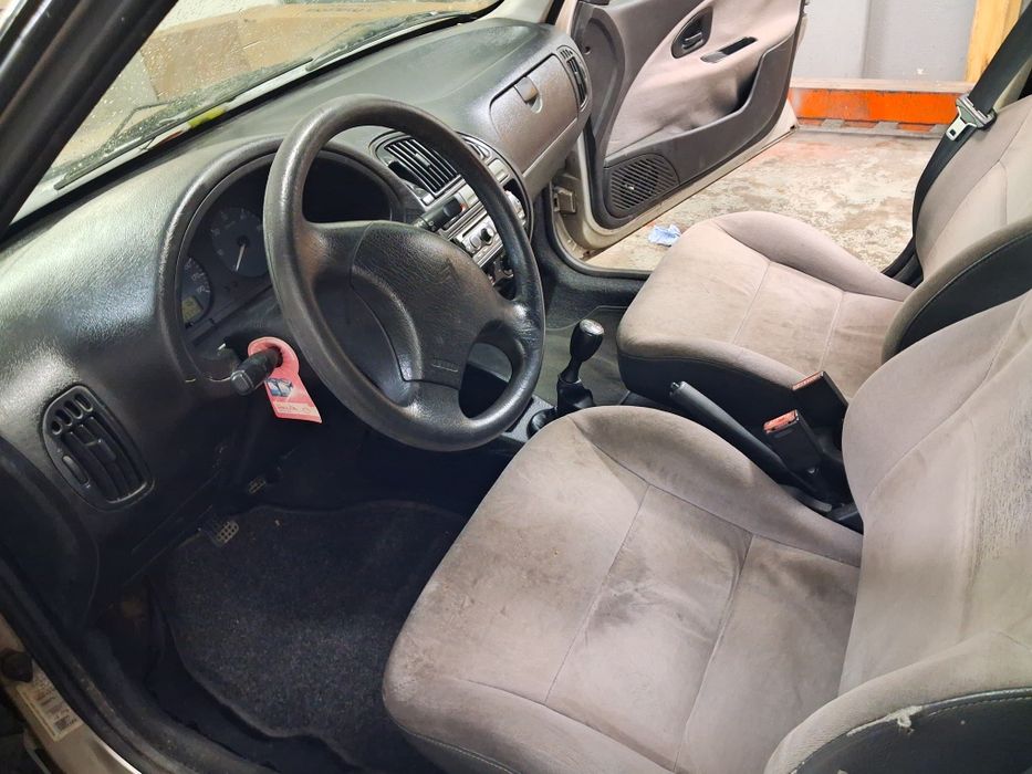 Citroen saxo 1.5 disel  5 lugares