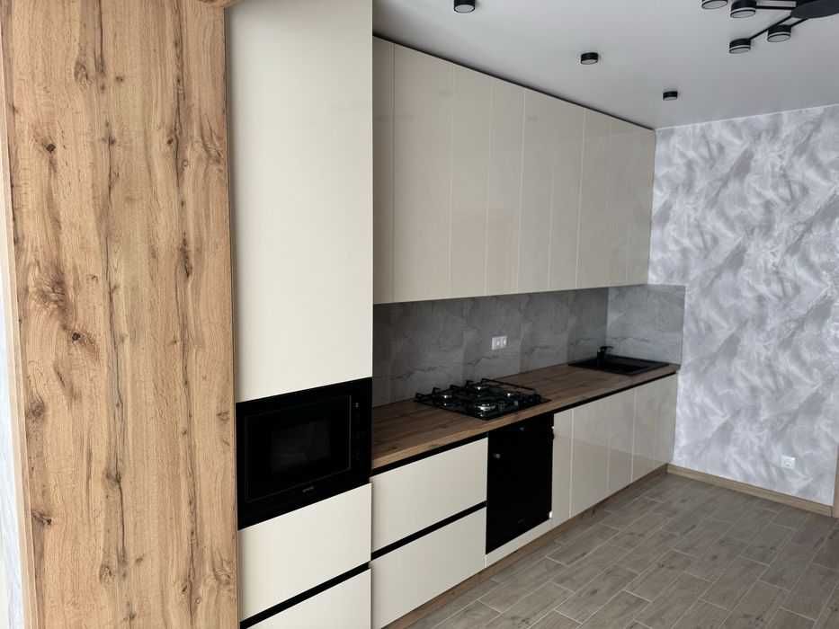 Продаж 2 к квартири 72 м. кв. на вул. Львівське шосе RUBI 38338