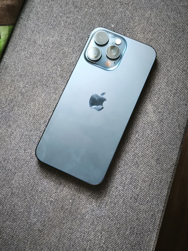 Iphone 15 pro max, на 512
