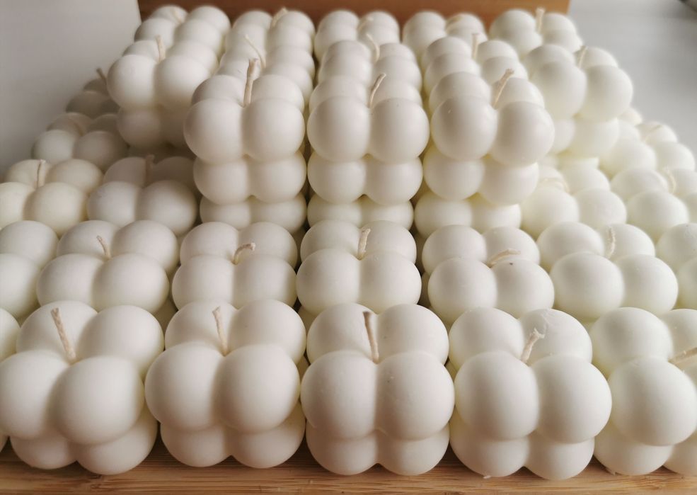 ŚWIECA SOJOWA MINI BUBBLE

Każdą świecę wykonuję ręcznie z dbałością o