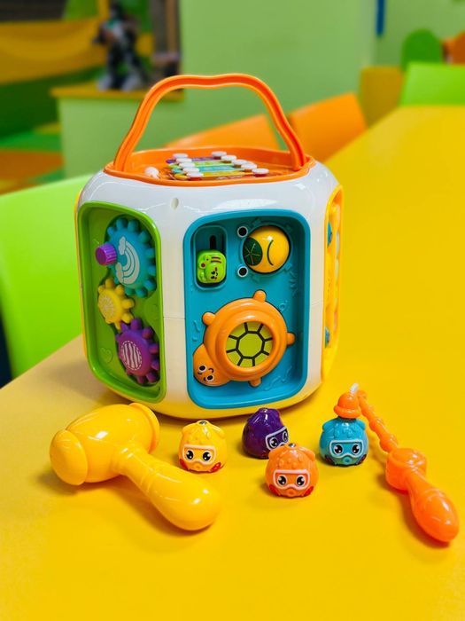 Ігровий центр (укр.мова, пісні, казки, піаніно, ксілофон, сортер)