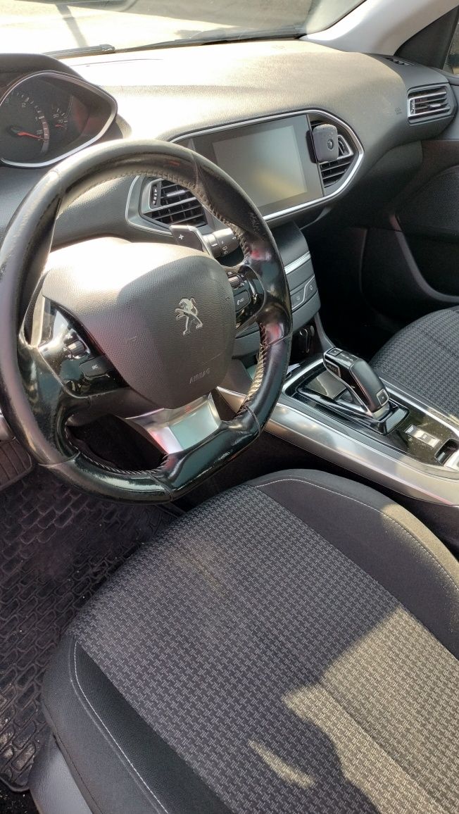 Peugeot 308 de 2018-11 automática de 8 velocidades