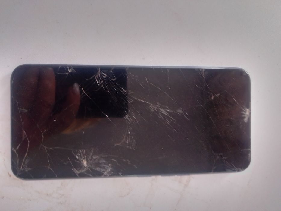 Продам телефон Tecno SPARK