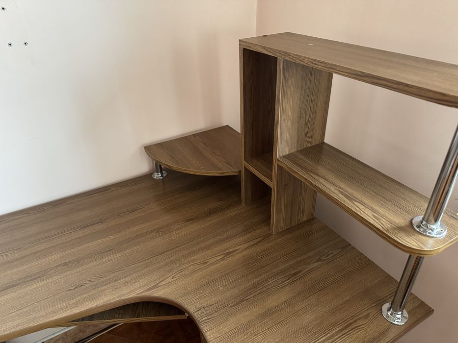 стіл компʼютерний, стан добрий, робився на замовлення.