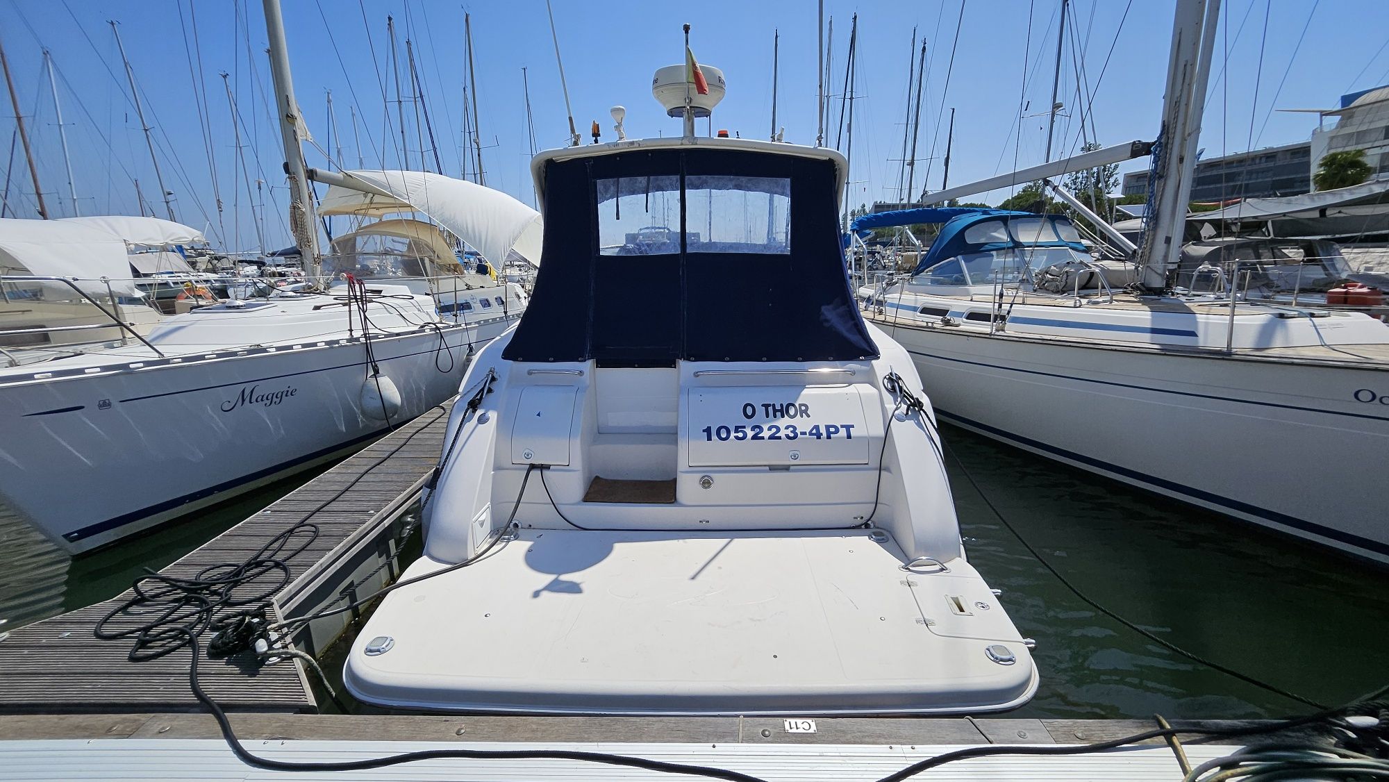 Regal Commodore 32.6 com ou sem estacionamento na Marina Expo Lisboa