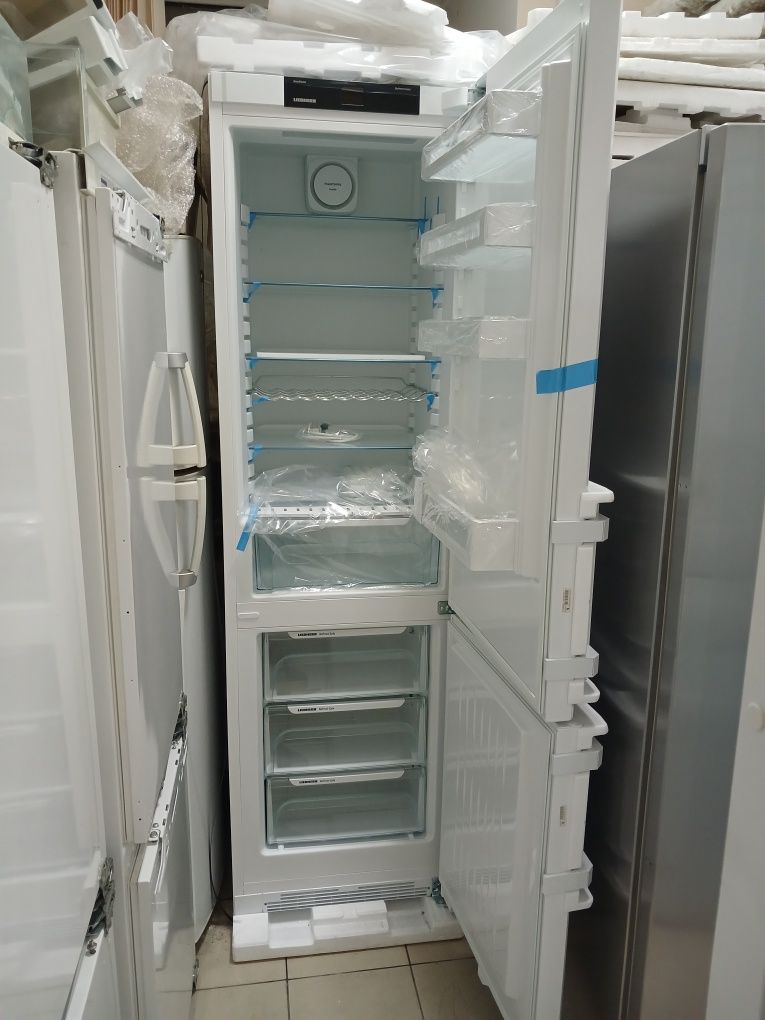 Легендарный немецкий холодильник Либхер CN 4815