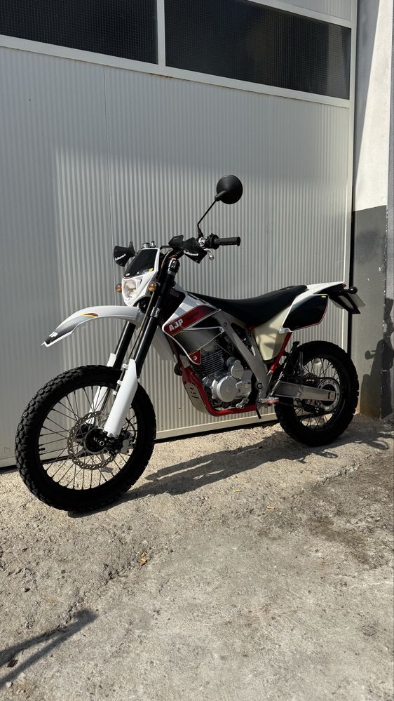 AJP PR3 125cc 2021