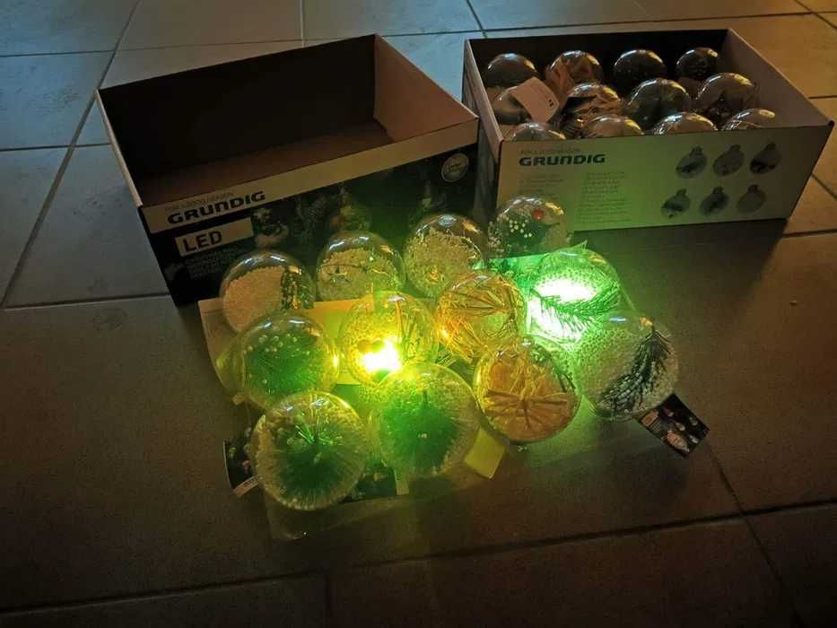 Opakowanie 12 x Świąteczna kula LED