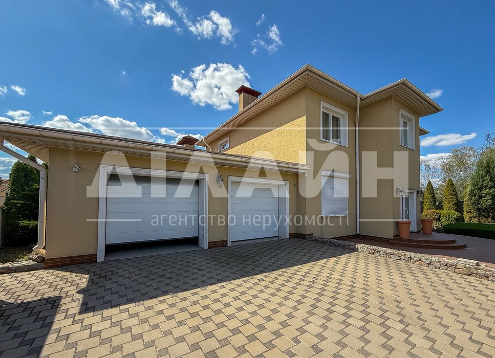 Vip будинок 4 спальні , 2 с/у на Правому березі
