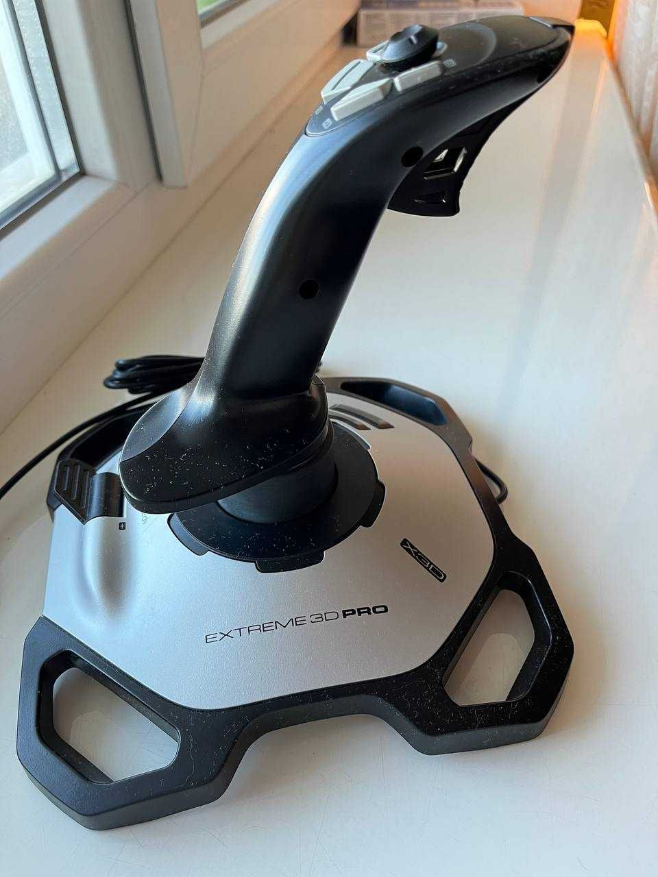 Джойстик Logitech Extreme 3D Pro