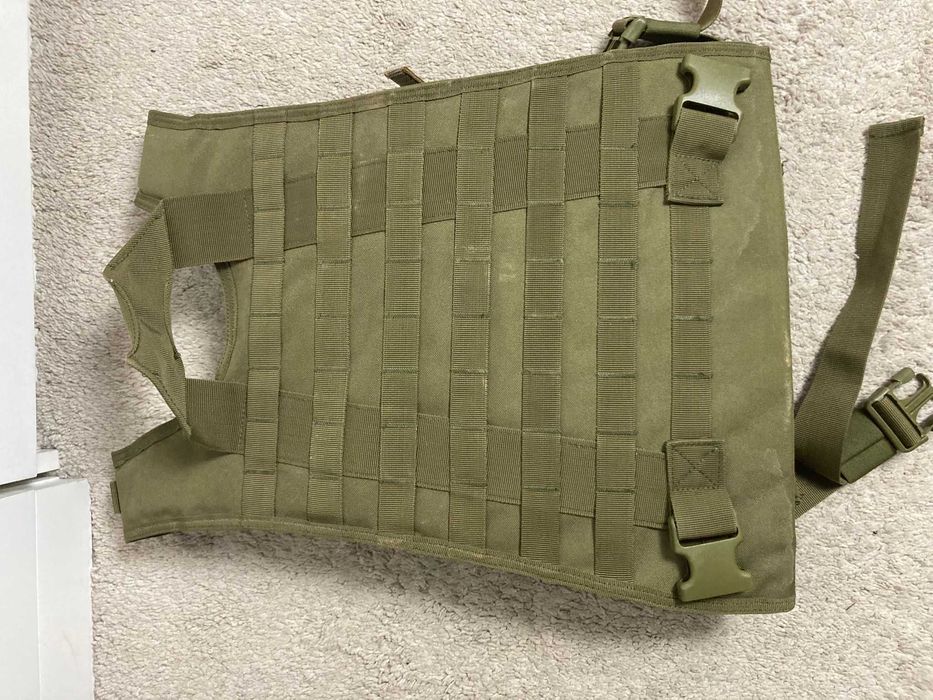 Airsoft - Colete + Coldre p/ Pistola