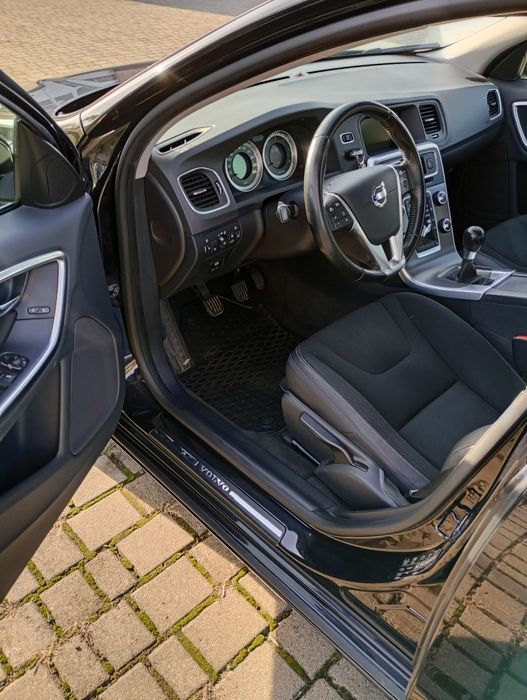 Volvo S60 II 2.0 163 km