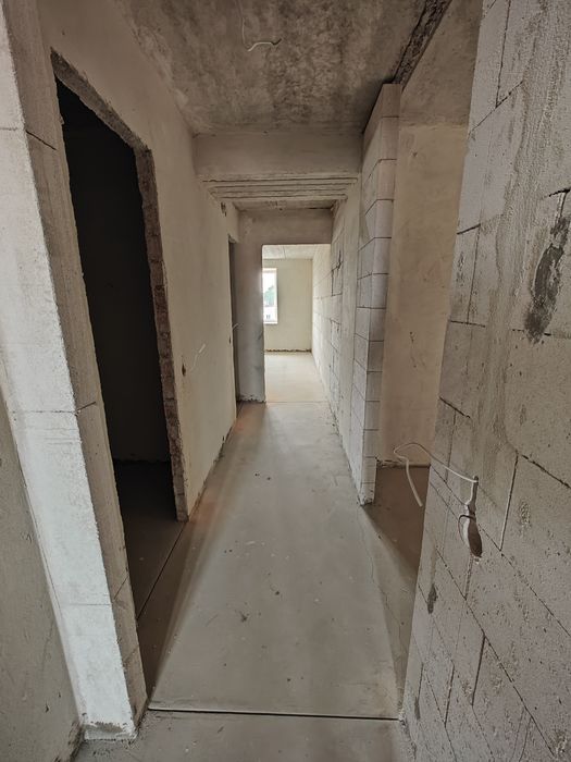 Продаж 2к. Поряд з парком!