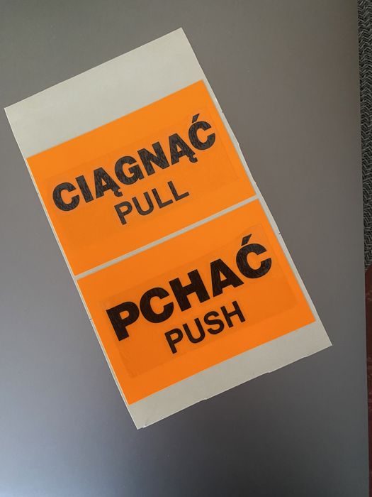 Naklejka ciągnąć pchać na drzwi