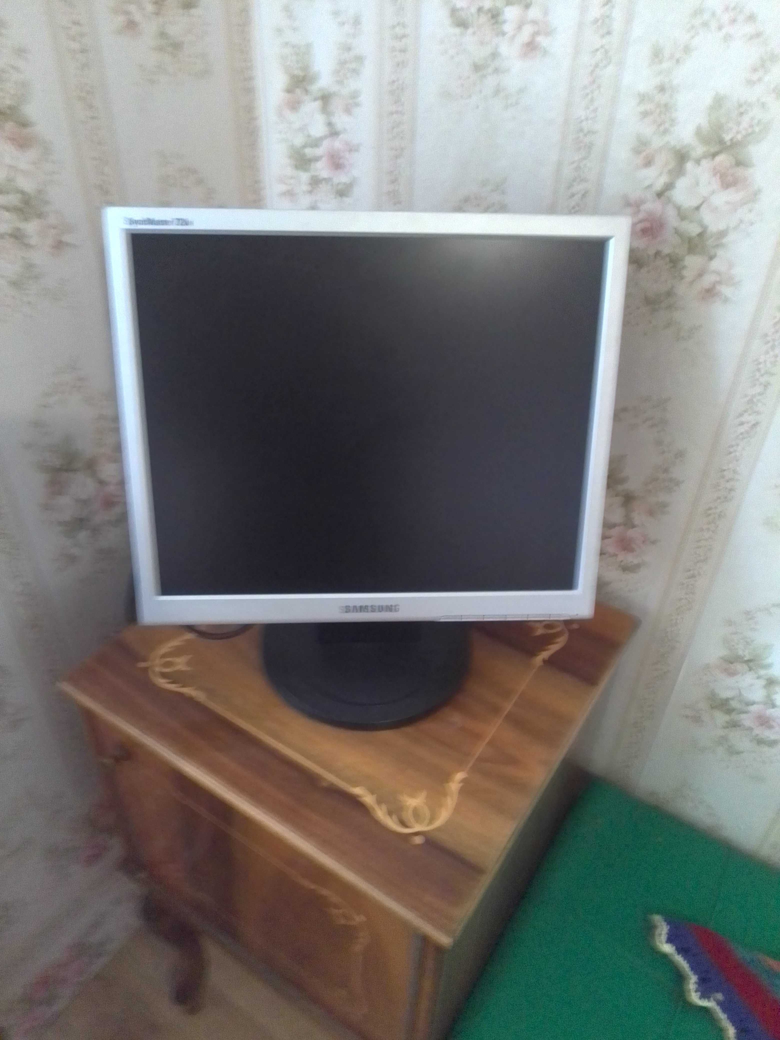 Продам монитор Samsung
