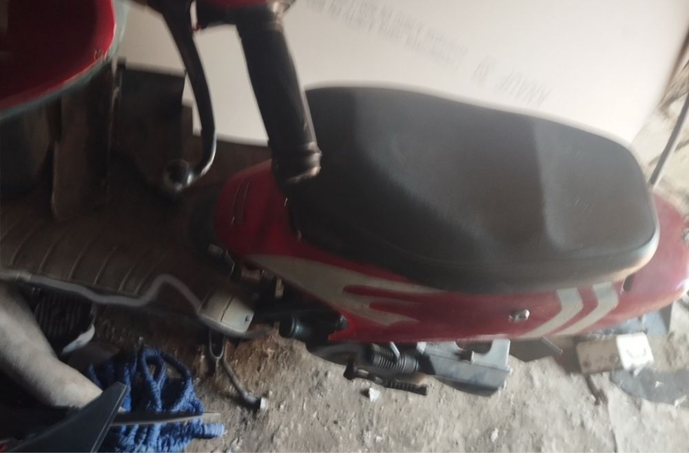 Продам скутир навігатор