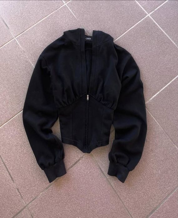 Афігєнна трендова зіпка в корсетному стилі CIDER
size: s
price: 2