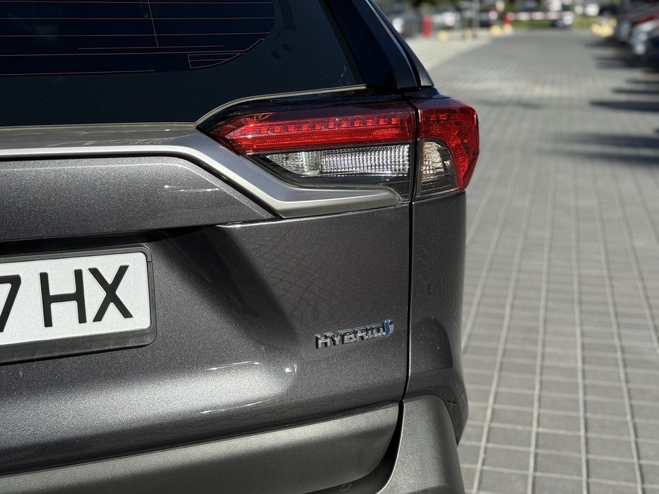 Подобова оренда  - Toyota RAV4 Hybrid 2023