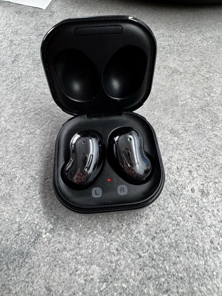 Samsung galaxy buds live