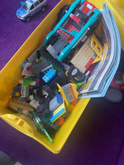 Klocki lego z pudełkiem