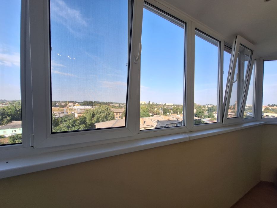 3-кімнатна 108 м УКОМПЛЕКТОВАНА меблями та технікою на К.шляху 1Д