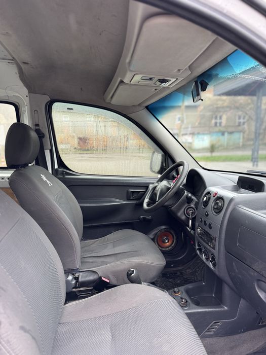 Пежо партнер пасажир 1,9 2004р