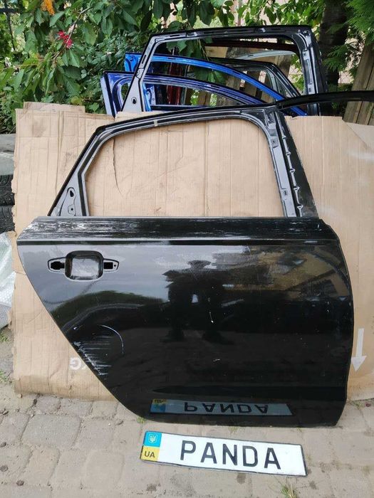 наявність Audi A6 C7 дверка задня права седан avant A8 D3 A8L D4 long