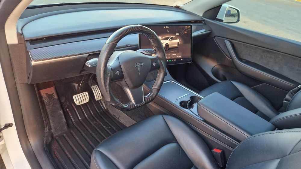 Tesla model Y Performance