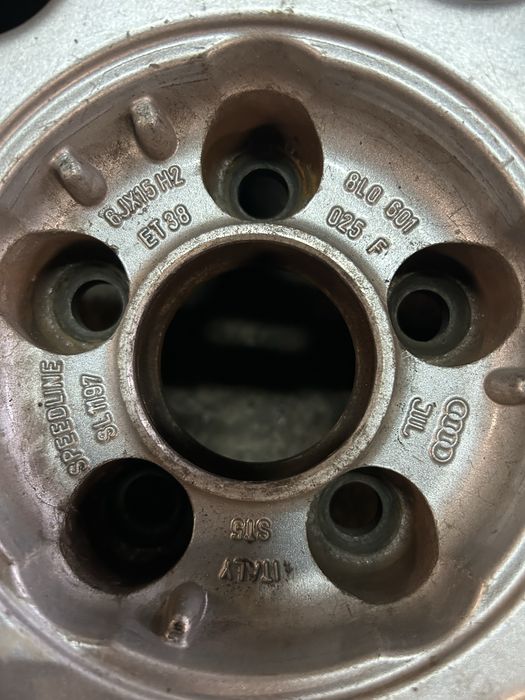 Alu felgi 15 cali 5x100 et 38 audi