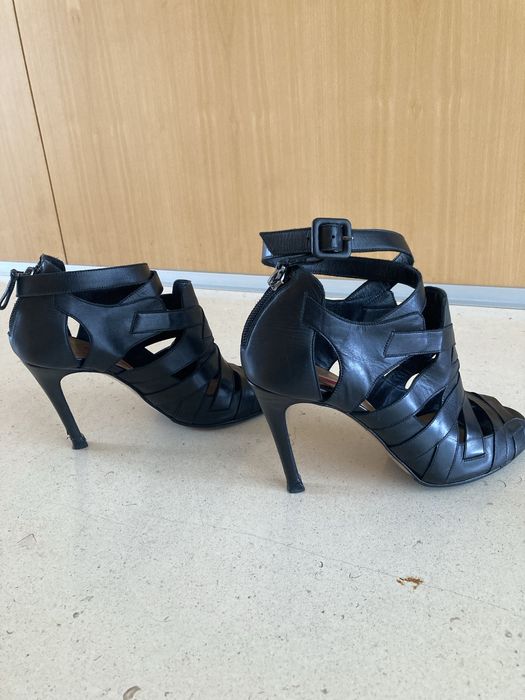 Carolina Herrera sapato alto em pele genuína