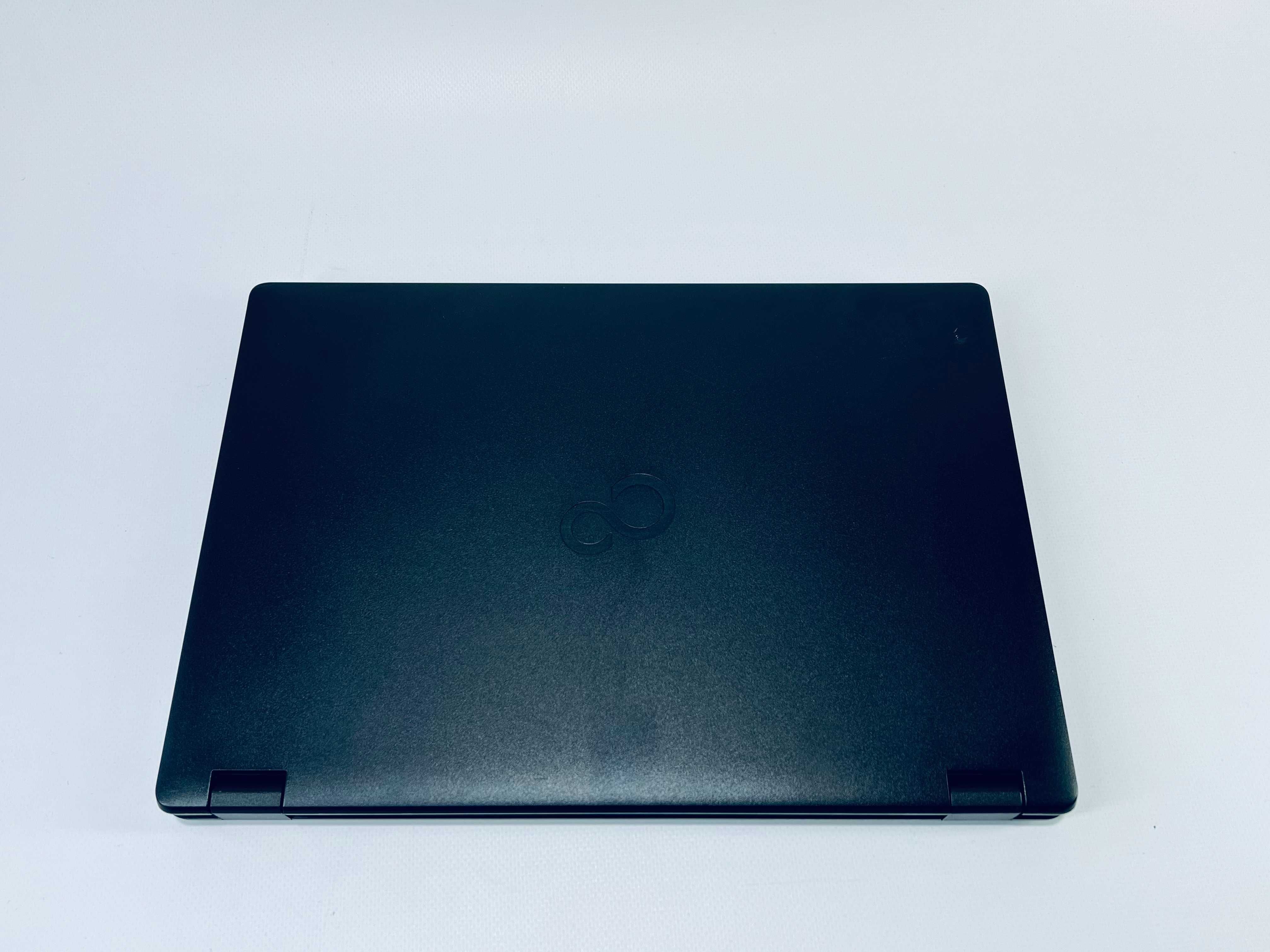 Fujitsu LIFEBOOK E449, i3-7020U, 8gb, SSD 256, 14 TN / Win10