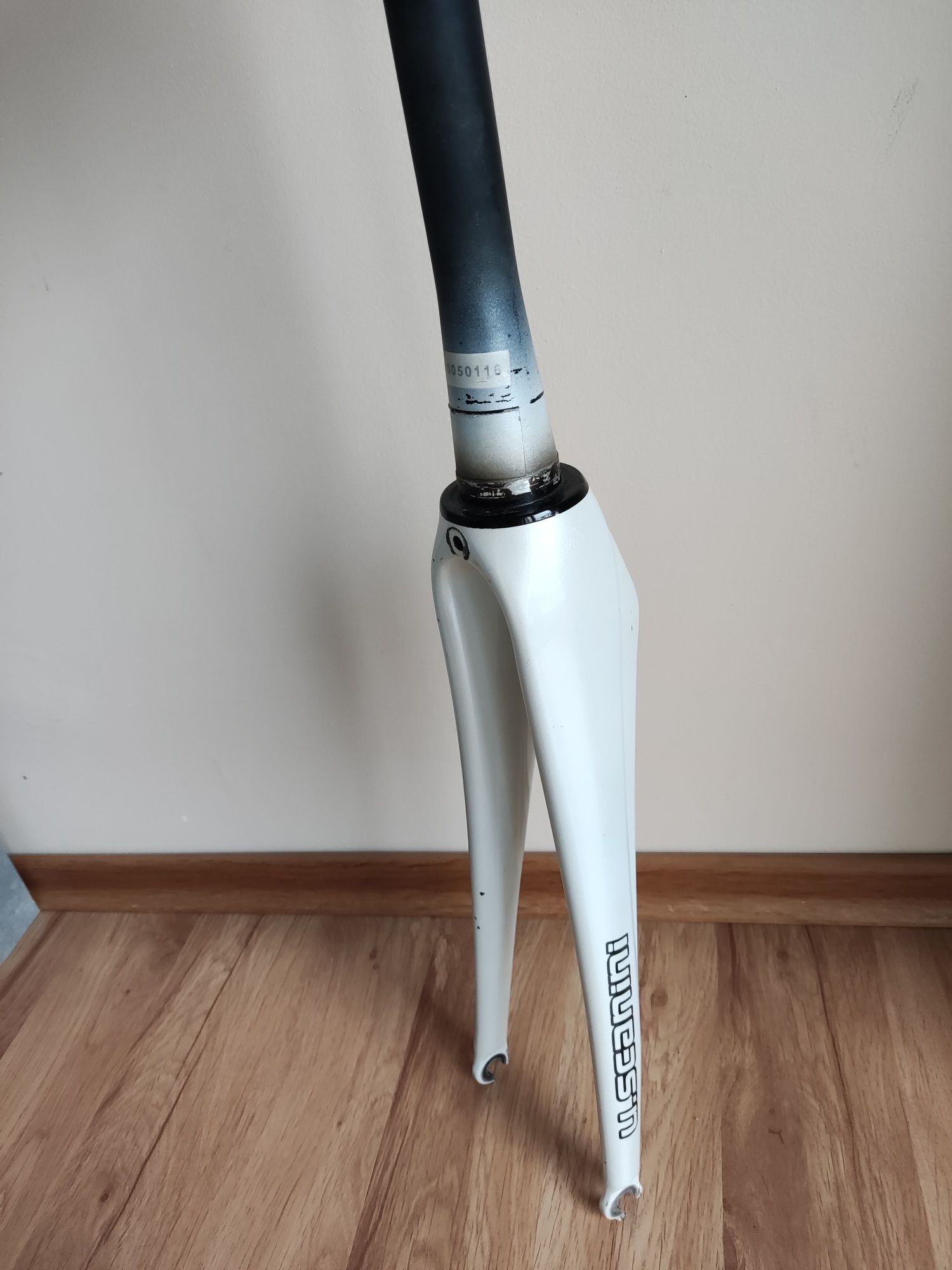 Widelec full carbon szosowy 370g  28" tapered u.scanini