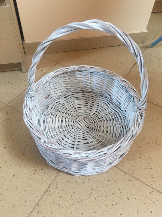 Kosz wiklinowy biały na prezent, jako kwietjik, ozdoba etc
