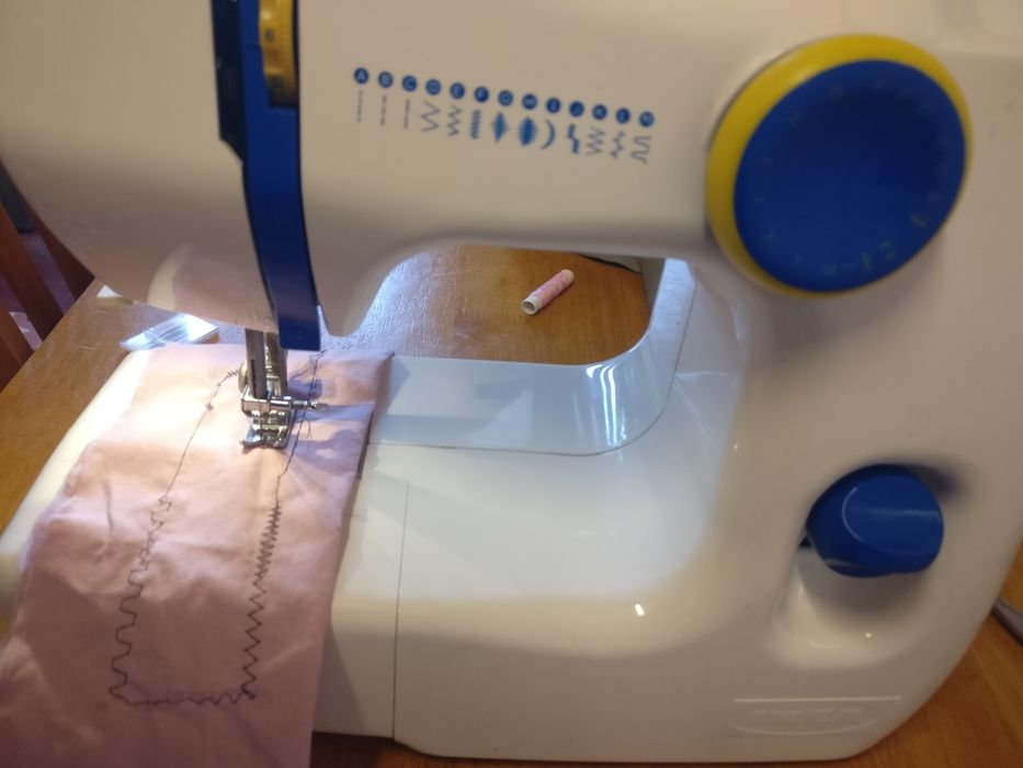 Máquina de costura IKEA