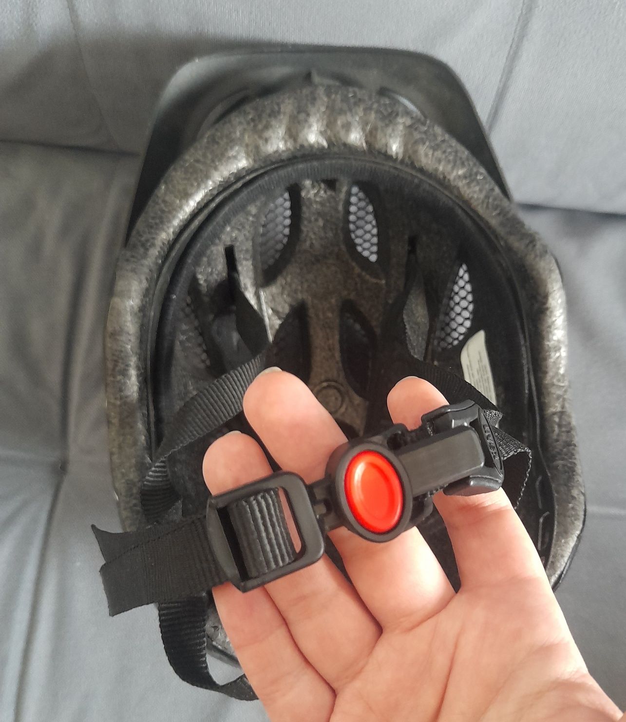 Kask z pająkiem dla dzieci pająk