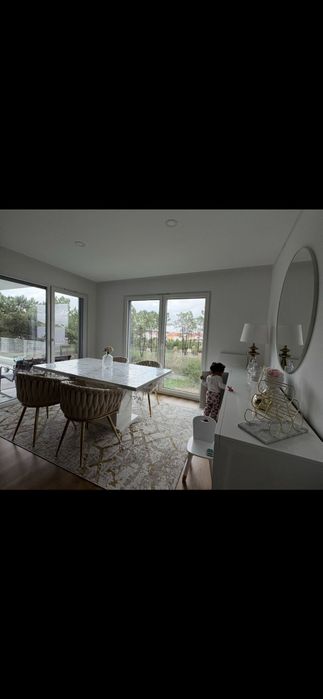 Fantástico Apartamento ,T2  com arrecadação e parqueame