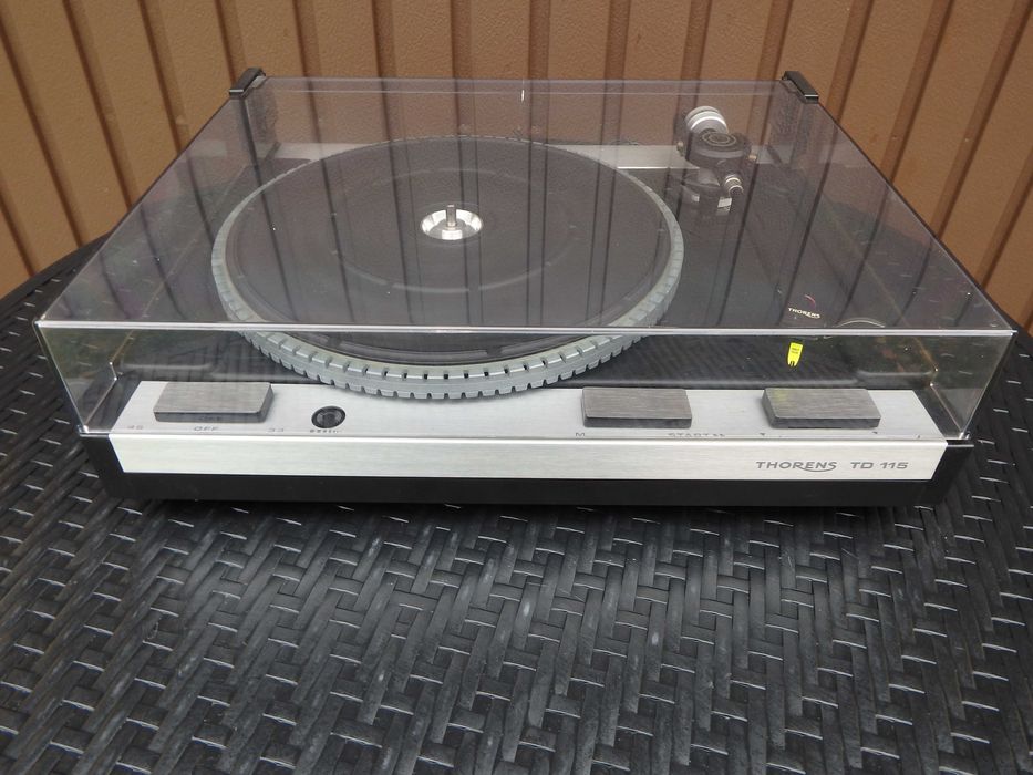 Gramofon THORENS TD 115