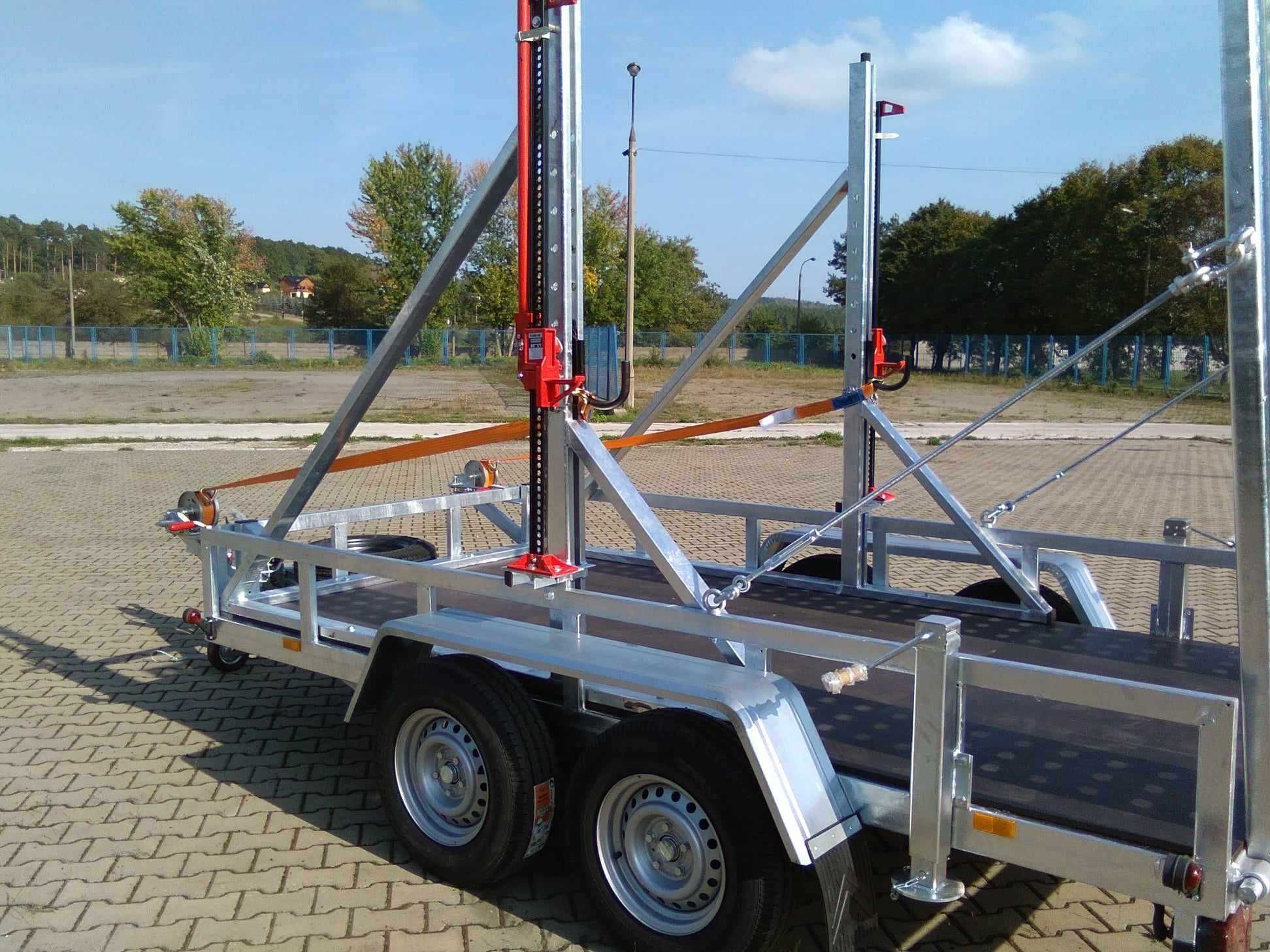 Przyczepa ciężarowa nowa producent LORA koparka, bębny kablowe