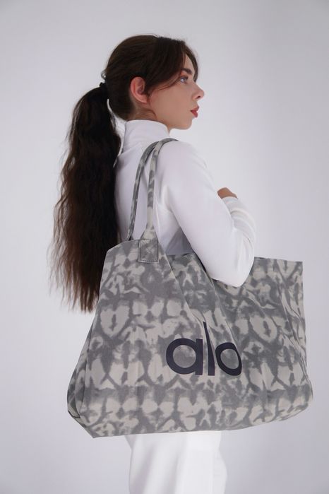 Сумка шопер Alo Yoga