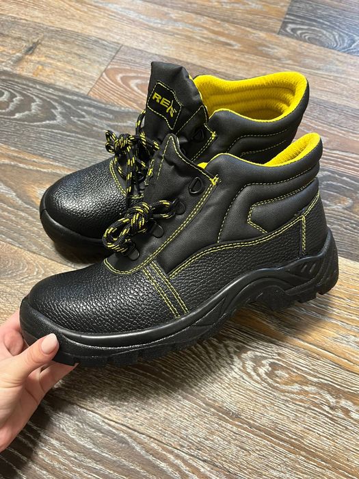 Нові захисні робочі ботинки Reis 43 розмір