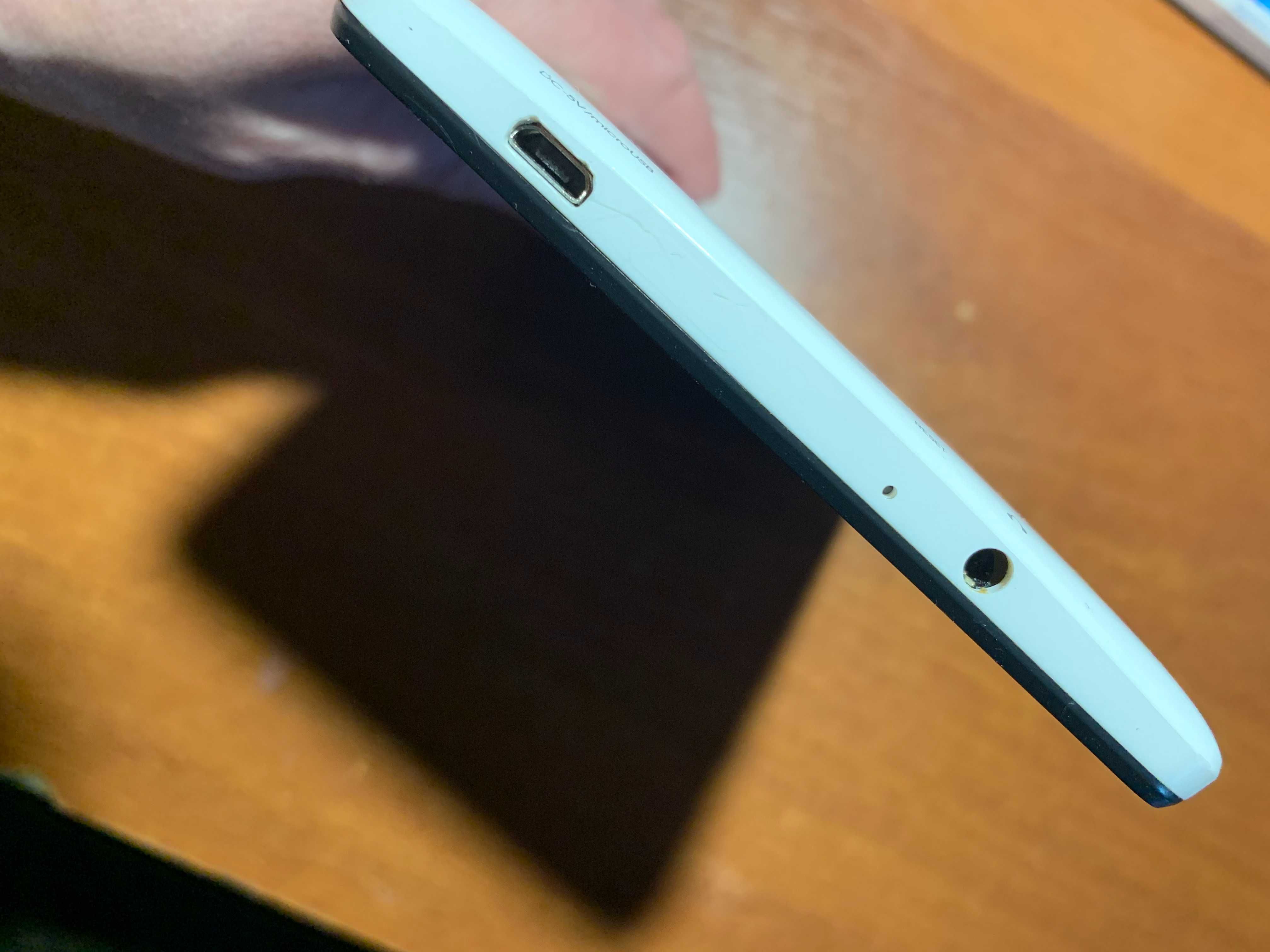 Планшет GoClever Quantum 700+ клавиатура с чехлом