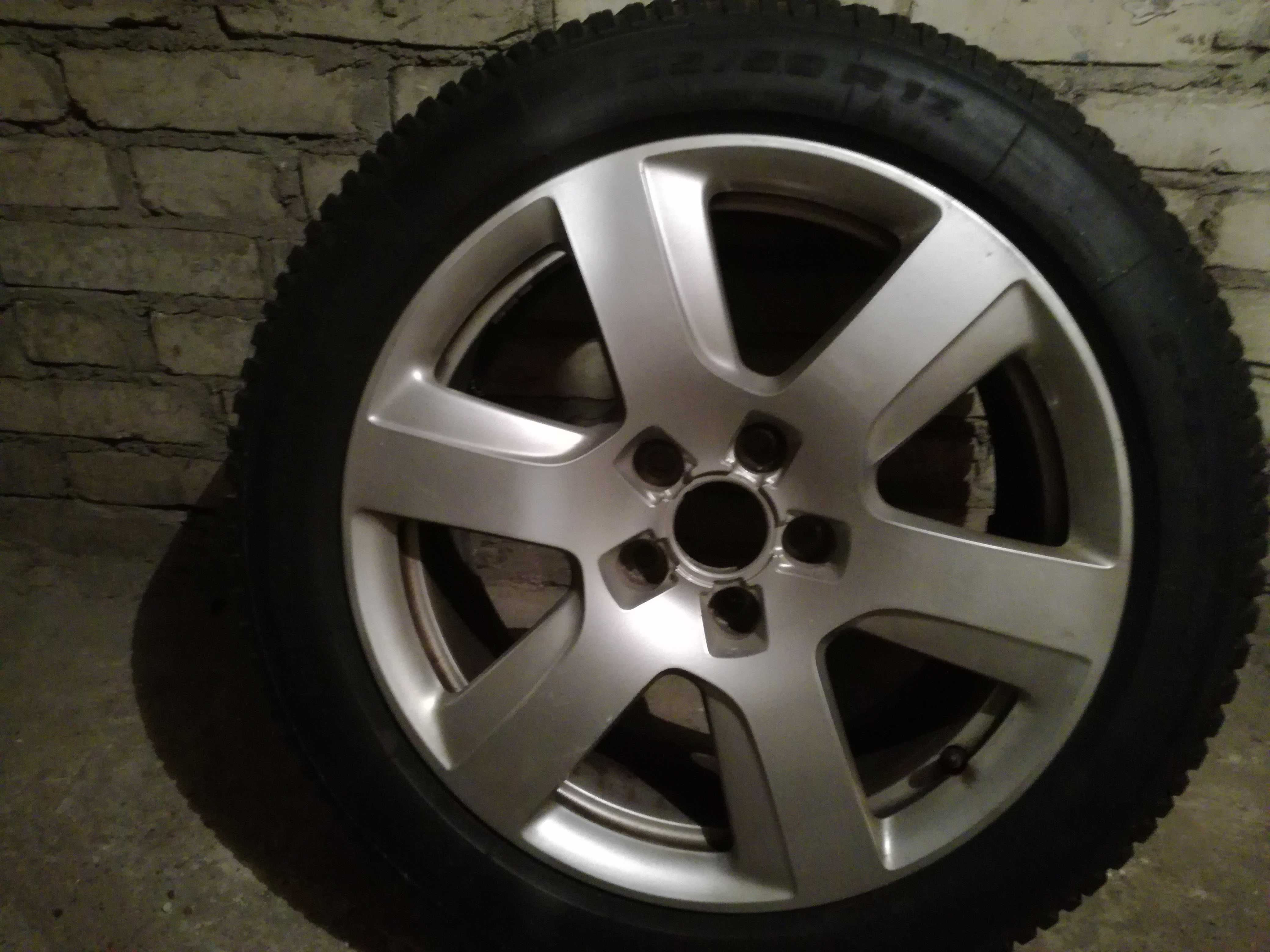 Komplet Opon Zimowych 225/50 R17 razem z kompletem felg OG Audi