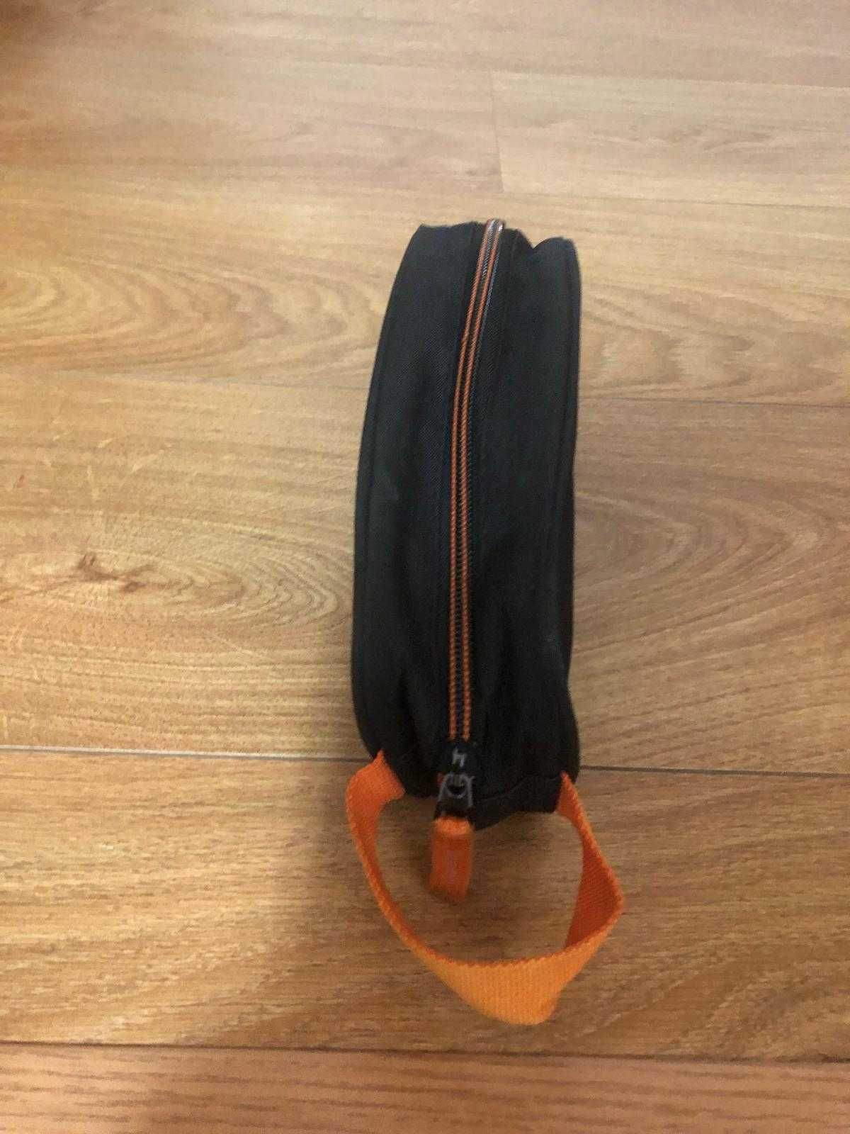 Mochila Fortnite com estojo em bom estado