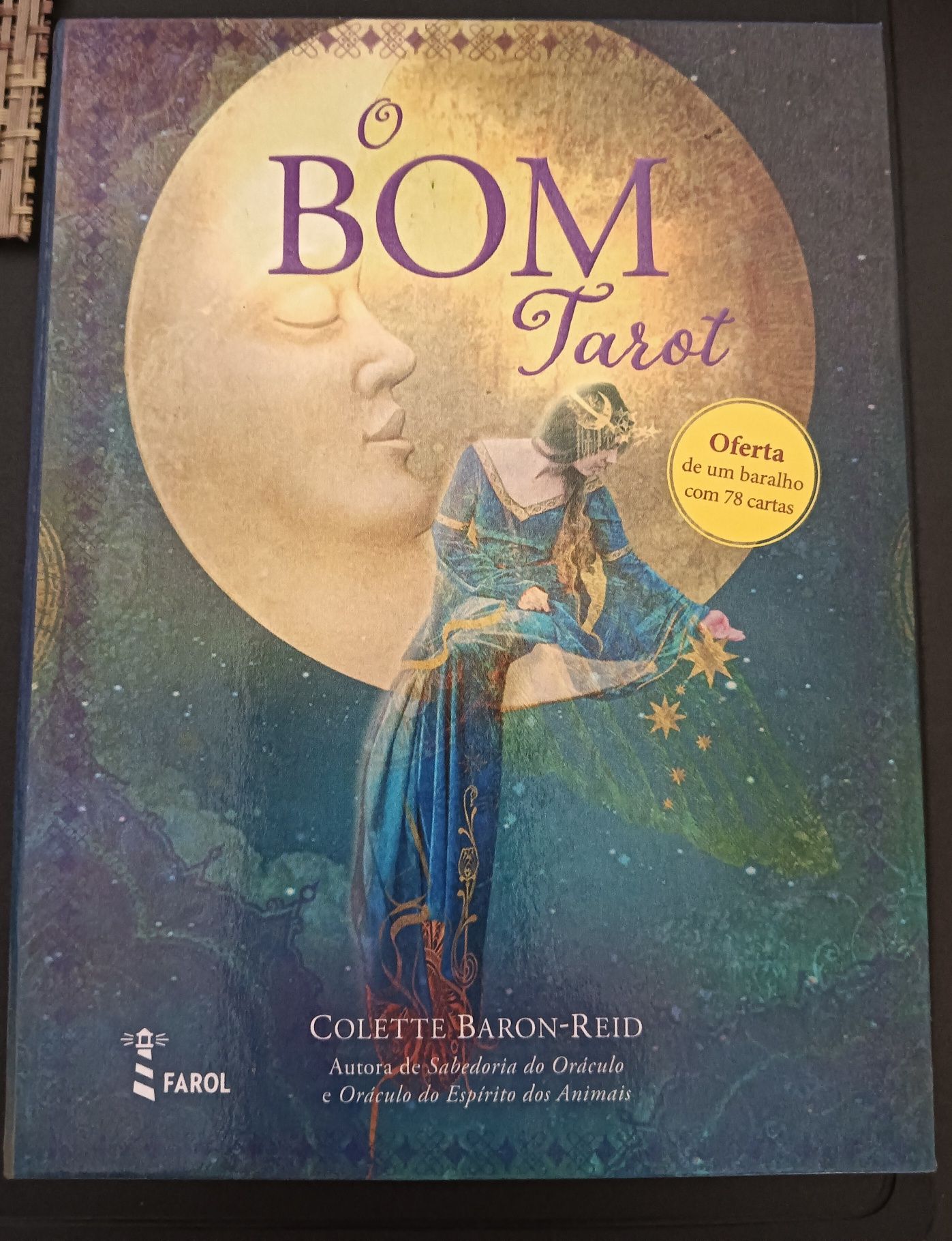 Vendo Tarot vários na caixa, com livros ótimo estado novos.