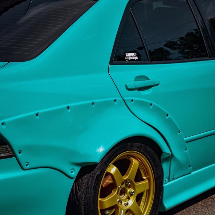 Lexus is 200/altezza