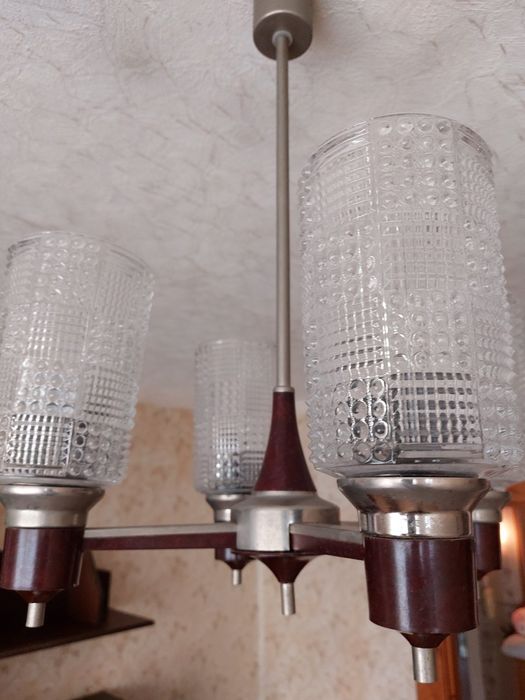 Продам чешскую люстру 1970 года