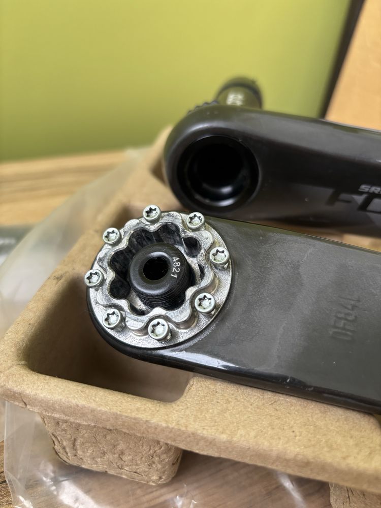 Карбонові Шатуни SRAM Force DUB 172,5