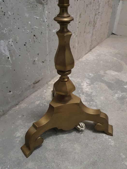 Lampa stojąca mosiężna